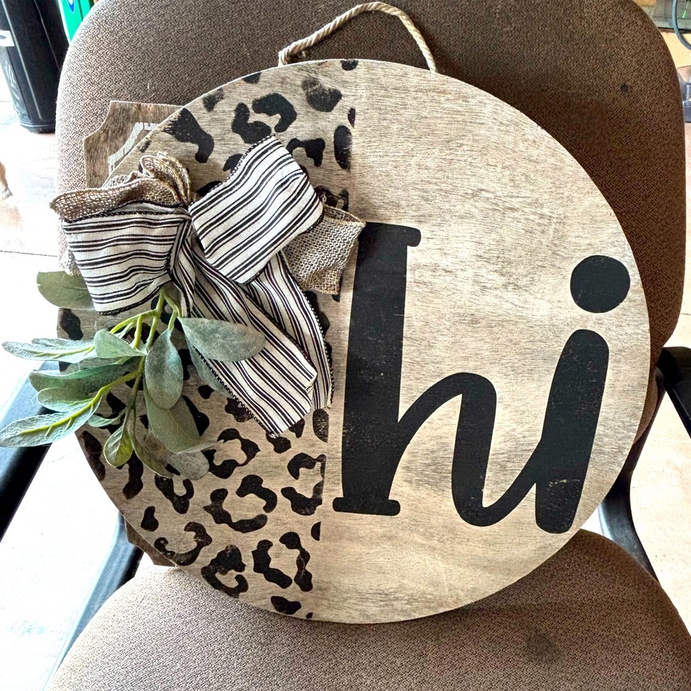 Rustic Welcome Sign with Leopard Print and Bow